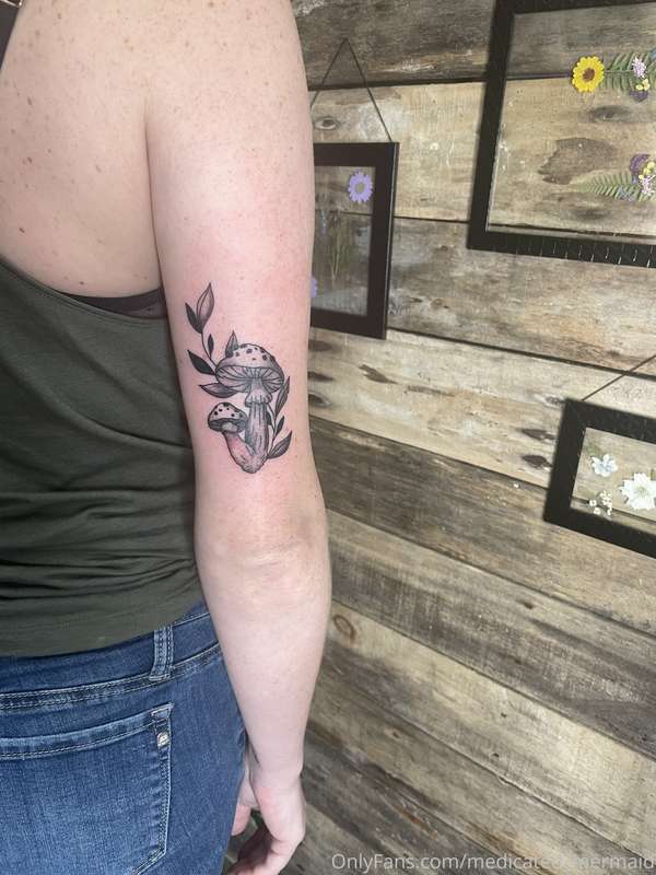 I did a thing today!!! 🥰🍄❣️ I am absolutely in love! Hoping ..