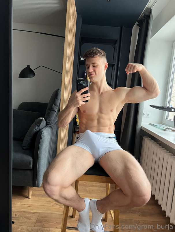 [ wrestling hunk 😋 ] 
.
My OF page⬇️😜
onlyfans.com/grom_burj.. 1