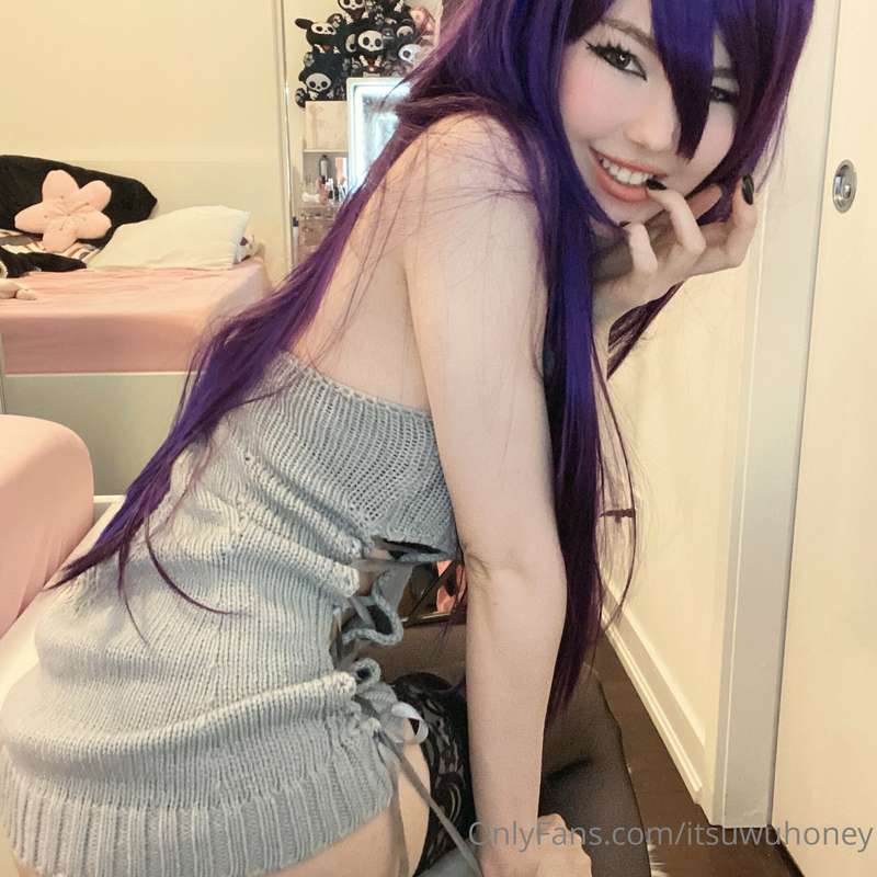 Absolute trash unedited Yuri photos 🖤 3