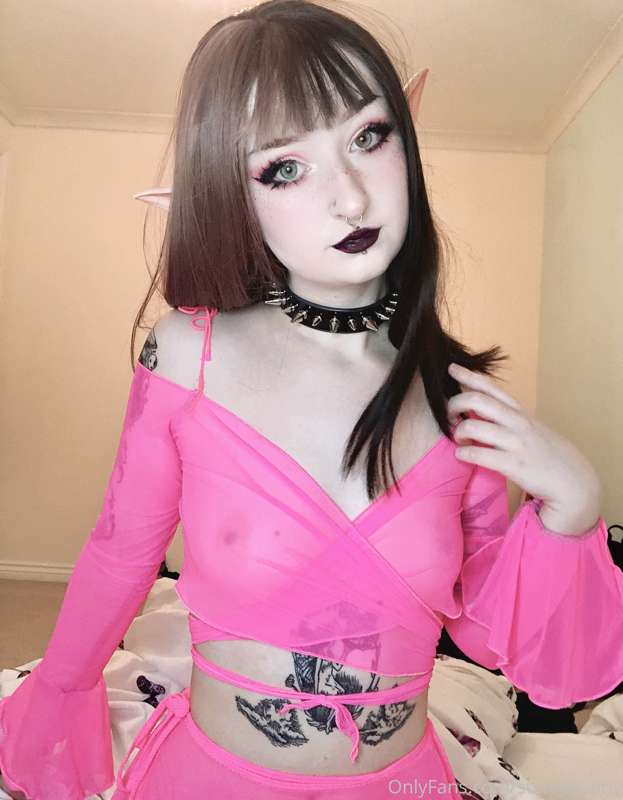I’ll post the videos in an hour or so so look out for them 💗.. 26