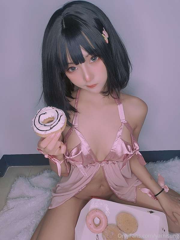 Do you get a donut? 🍩💦