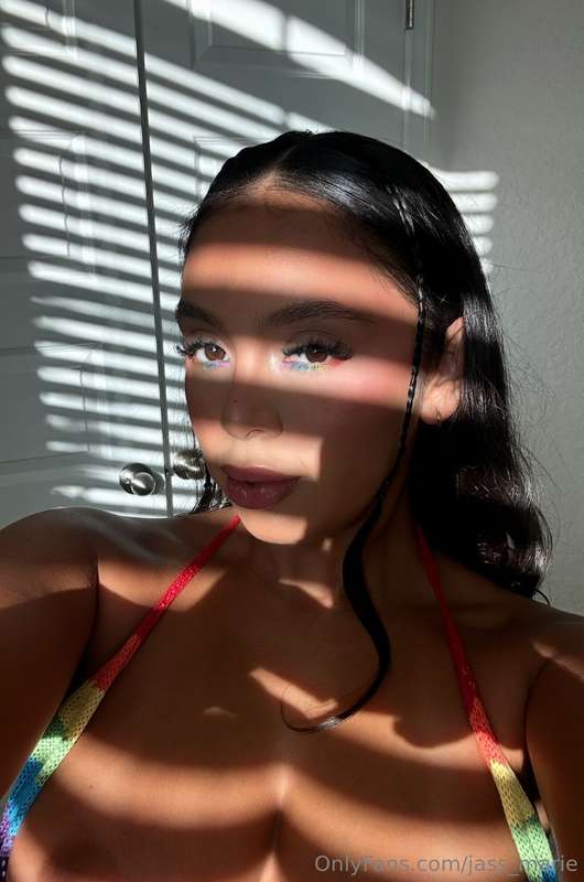 My eyes are up here, babe 💜