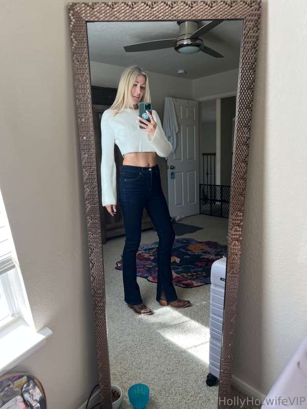 Off to the baby shower ✌️See you guys later ❤️