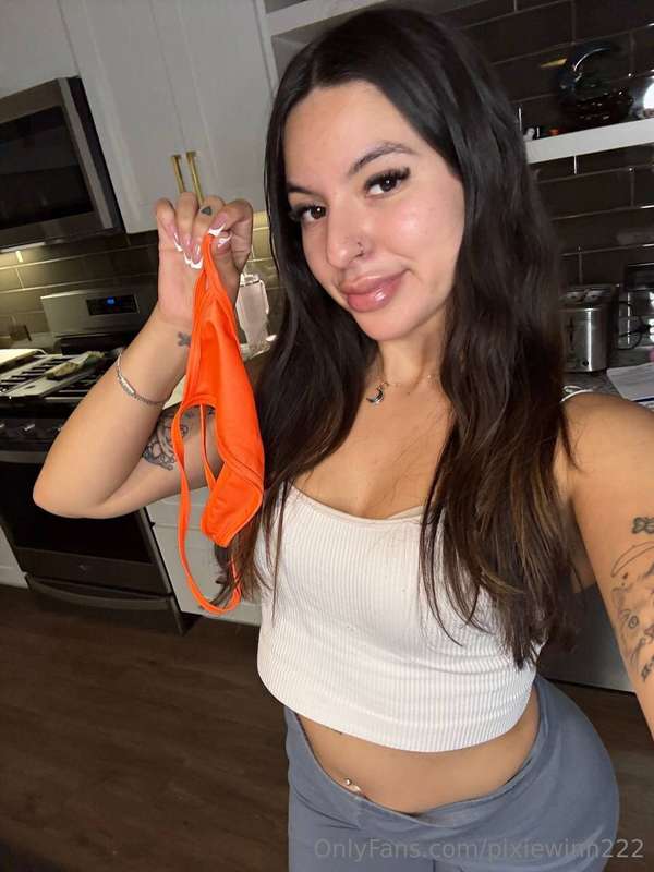 JOIN MY LIVE RN‼️https://onlyfans.com/pixiewinn222/live