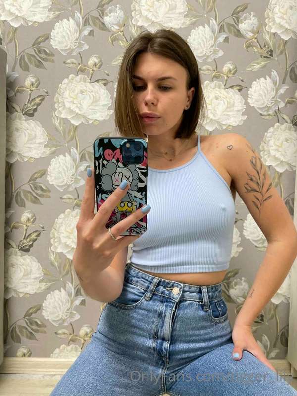 do you like my blue top?💙🦋🐬