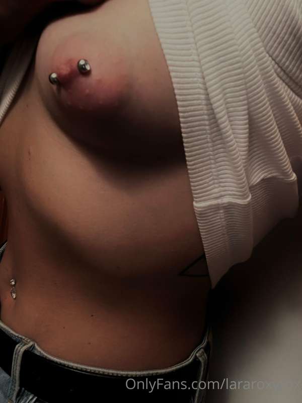 Lararoxyrox - Onlyfans - 14 Aug, 2022 1