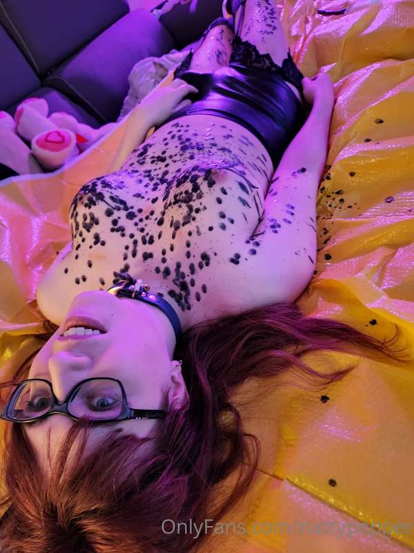Wax play with a friend 💜 4