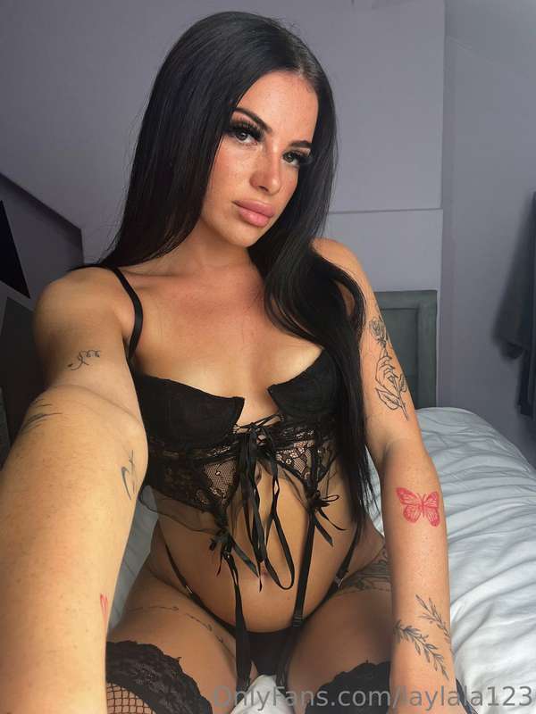 **DM me if you wanna see me behave like a slut**