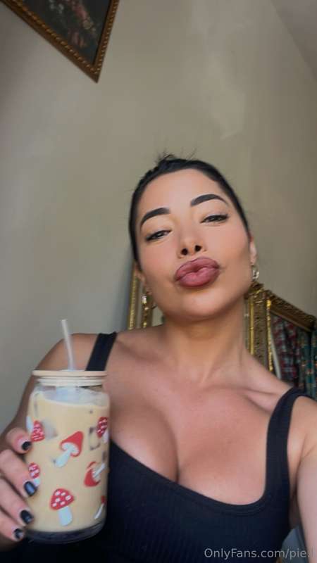 Do u kiss and tell? 🤫😘