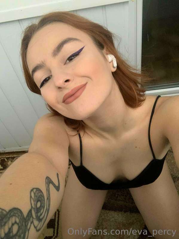 Baby, what do you think is better?
Love without sex?❤️ Or se..