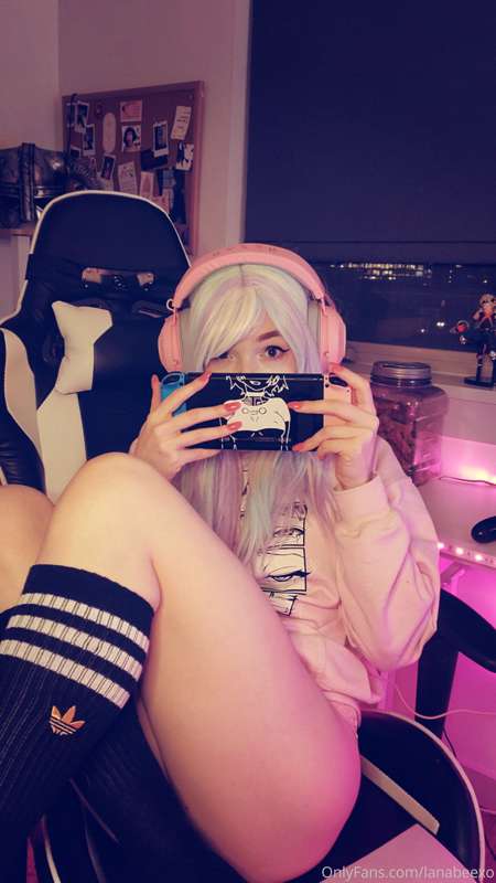 hi loves! i had a really great day and got to see friends! h.. 5
