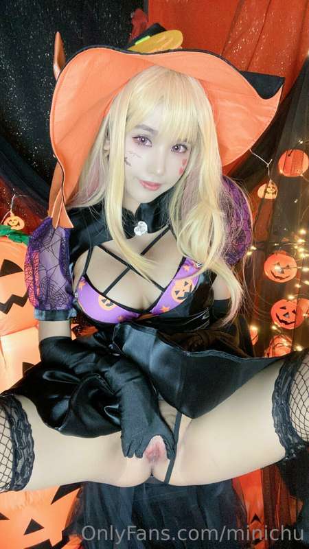 Marin Kitagawa

Lick or Fuck 🎃 18