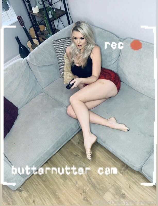 EROTIC TUESDAY- the nanny cam ? 

I hired Porchia to babysit..