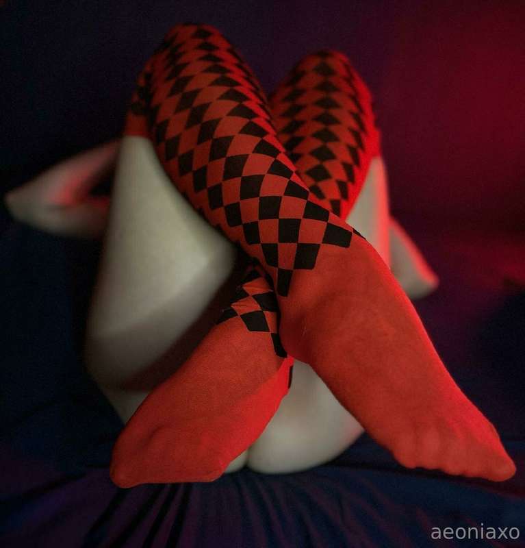 **Good morning &** ***Happy Thigh High Thursday!*** 👄 6