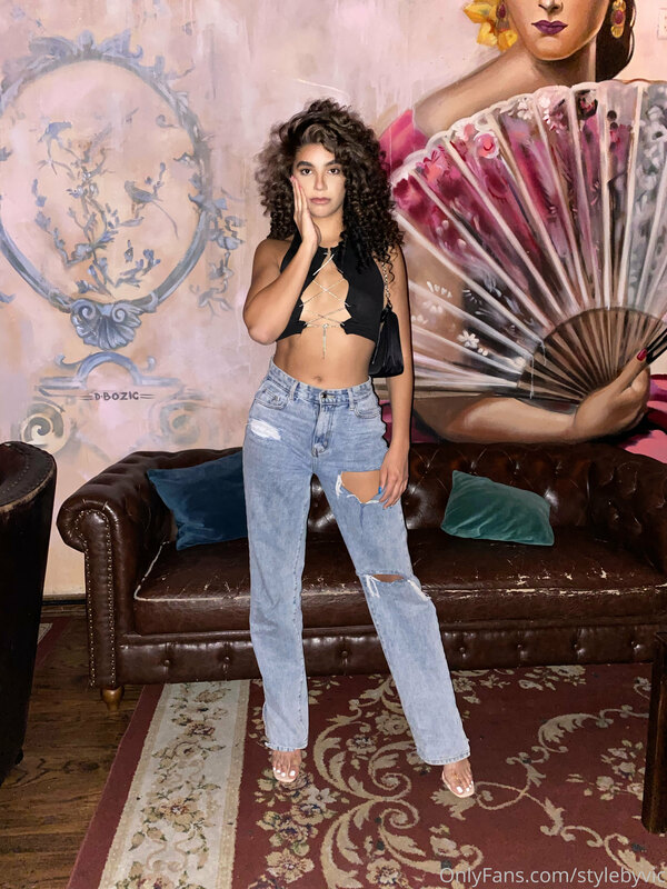 ✰OUTFIT OF THE DAY✰

Loving this fit so much. Decided to bri..
