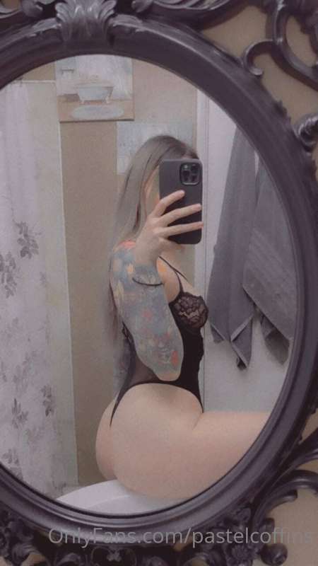 RAW PUSSY FUCK WITH A CREAM PIE 🥧💦

Tip $20 to get this stra..