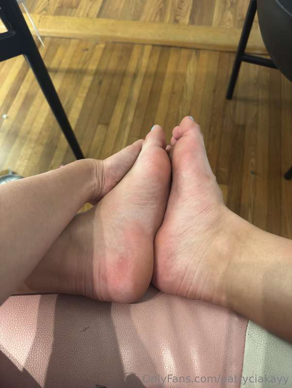 Wanna be the reason these toes curl?😉