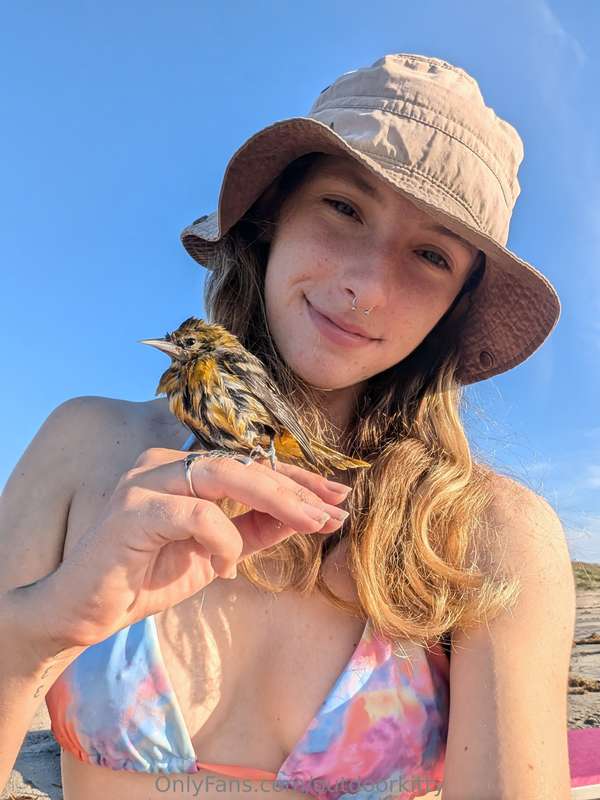 Life is so sweet🍑I also love saving lil animals🥹I found a di.. 6