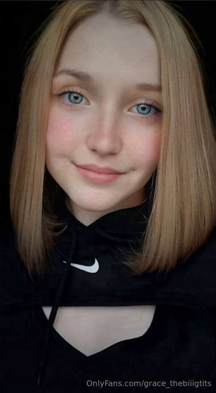 Little cutie @dasha.dora2005 want to be punished🤤🤤🤤🤤 She lov..