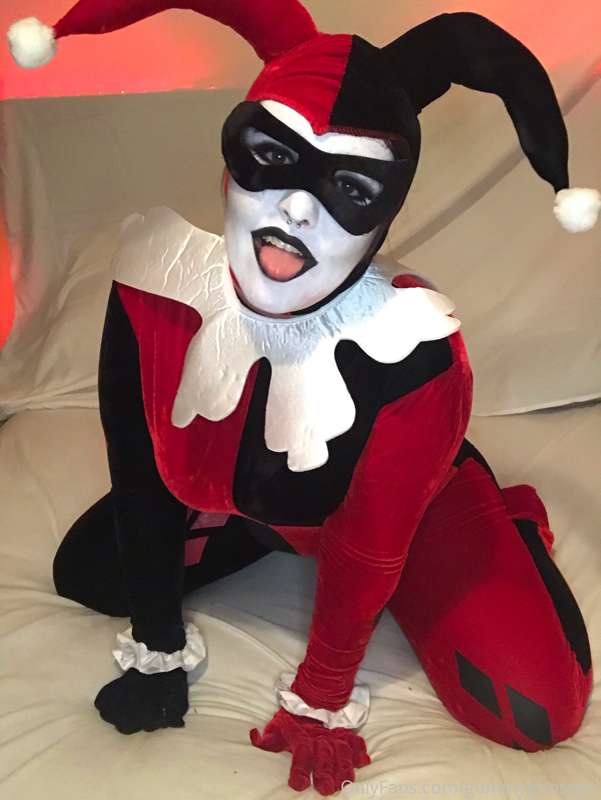 Like what you see Puddin’? ❤️🖤 23