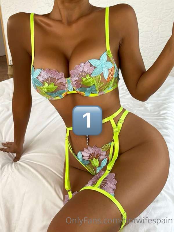 I need your help‼️  Almost all underwear is black!! 😱  I wan.. 9