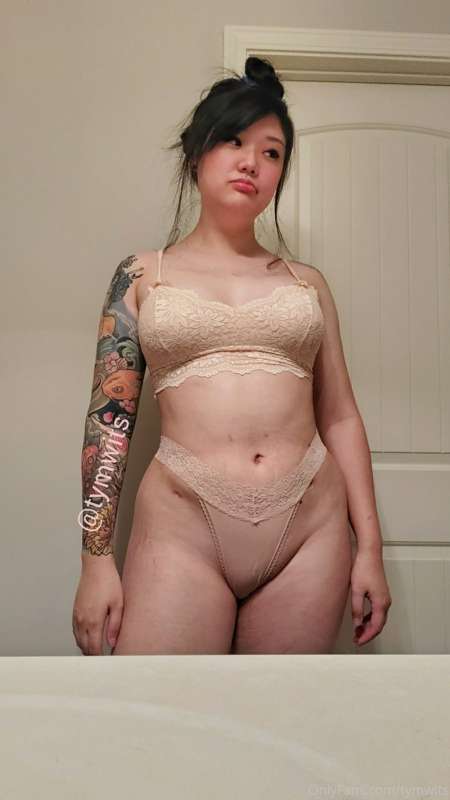 Took alot of photos today! Nude and non nude:3 
[Non nude] c.. 3