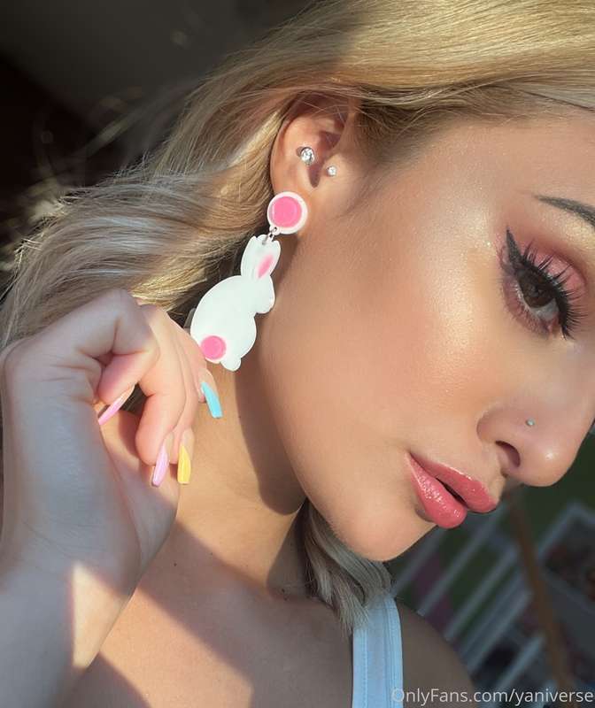 💖Earrings of the Day💖  Decided to get festive and wear these..