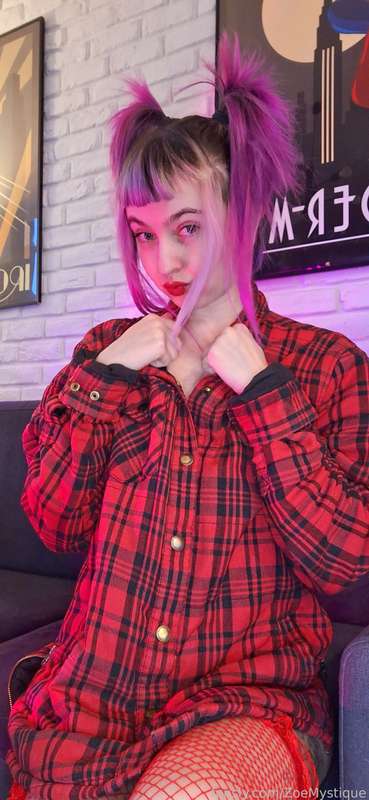 Zoemystique - Fansly - 2025-06-26T08:01:05