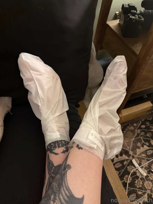 Feet masks for foot content!!  1