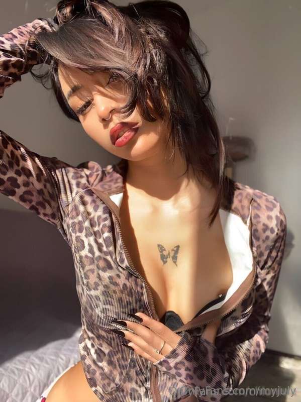 𝐅𝐑𝐄𝐄 𝐒𝐔𝐁👉 @chloniwa 🔥 Gorgeous 🌸 for your hot desires🔥She lo..