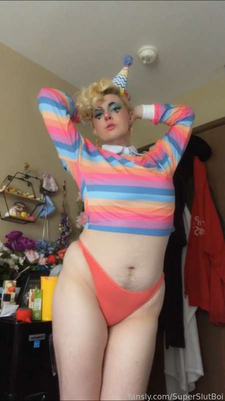 Superslutboi - Fansly - 16 Oct, 2021