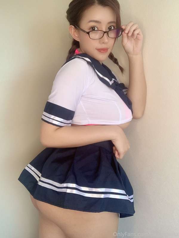 School girl🌺🌺 3