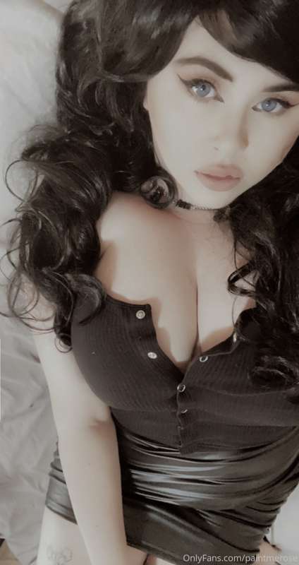 Thought I would try something a little darker 🖤 1