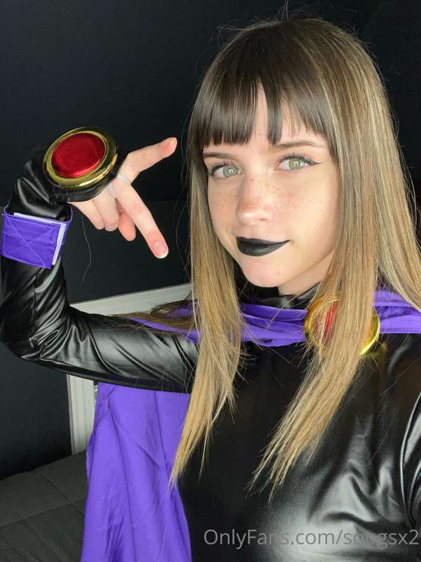 RAVEN BUNDLE!!
making daddy trigon proud by sucking his soul.. 3