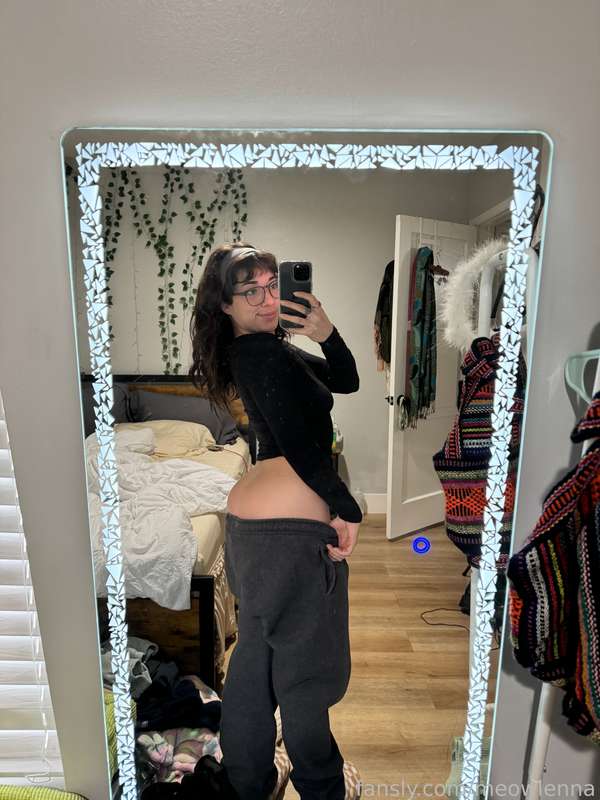 Meowlenna - Fansly - 06 Apr, 2024