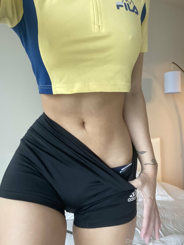 TO ANSWER SOME OF UR QUESTIONS, NO I DID NOT GET A BOOB JOB ..