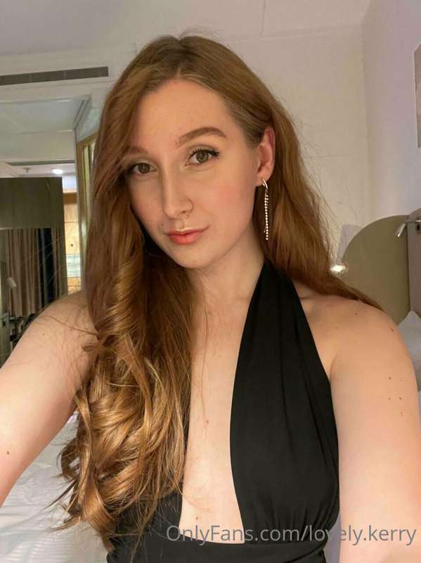 I'm alone and naked at the hotel, do you want with me? 🥰 wri..