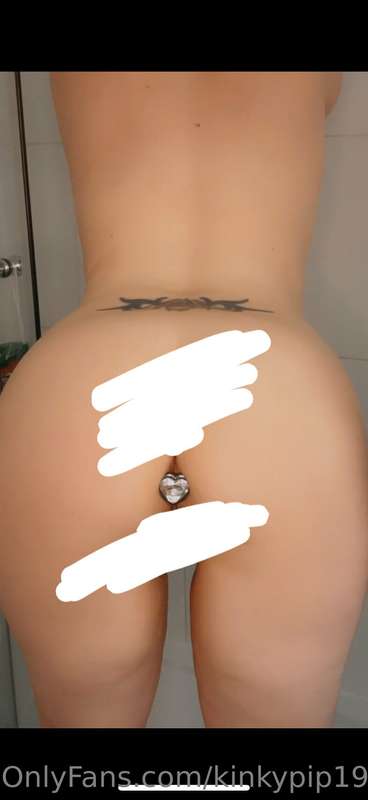 What a pretty butt plug 🥰 video of me inserting this pretty ..