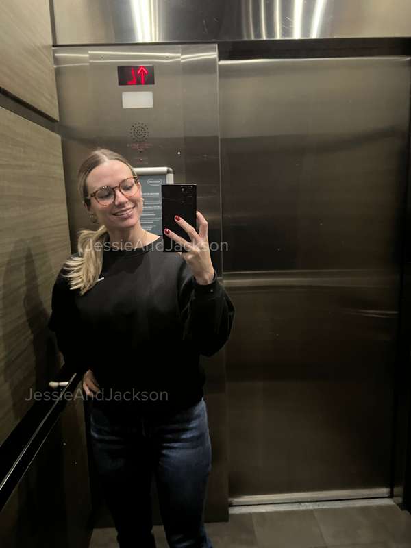 I know some of you love candid “out and about” pics so here’.. 1