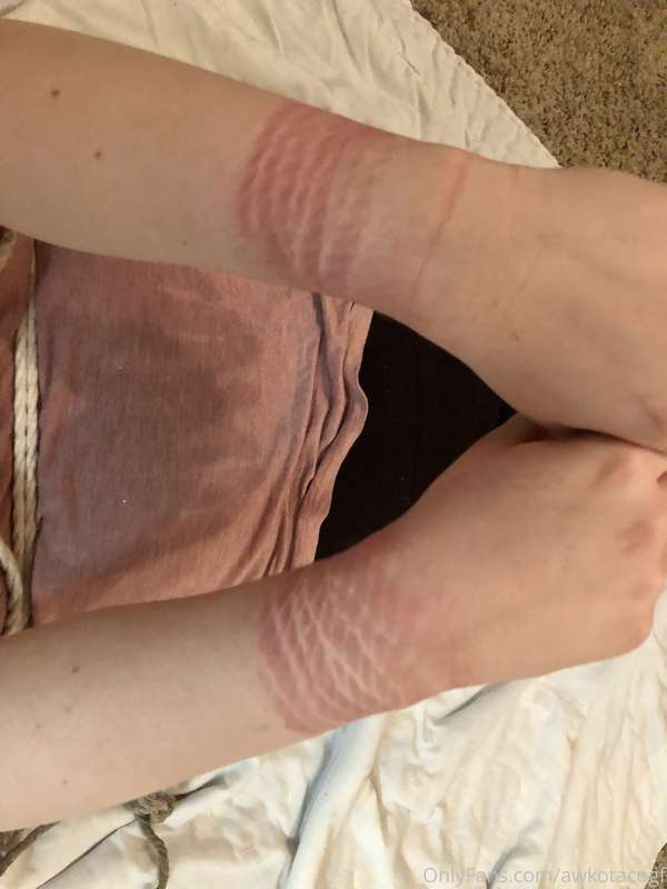 I’m a knotty girl, all tied up for Sir 🥺 2
