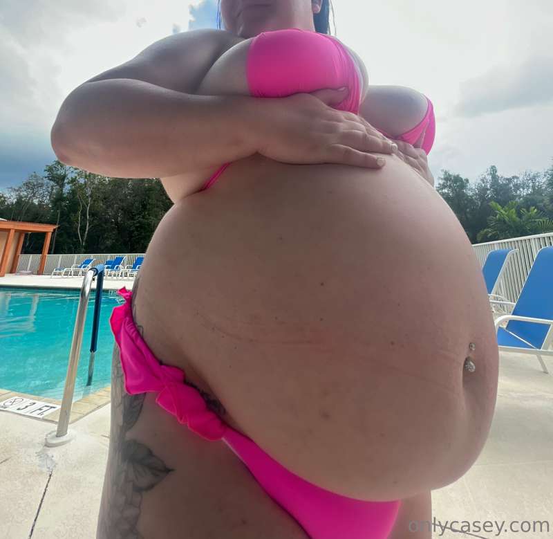 Realllllllly missing showing off this massive gut in Florida.. 6