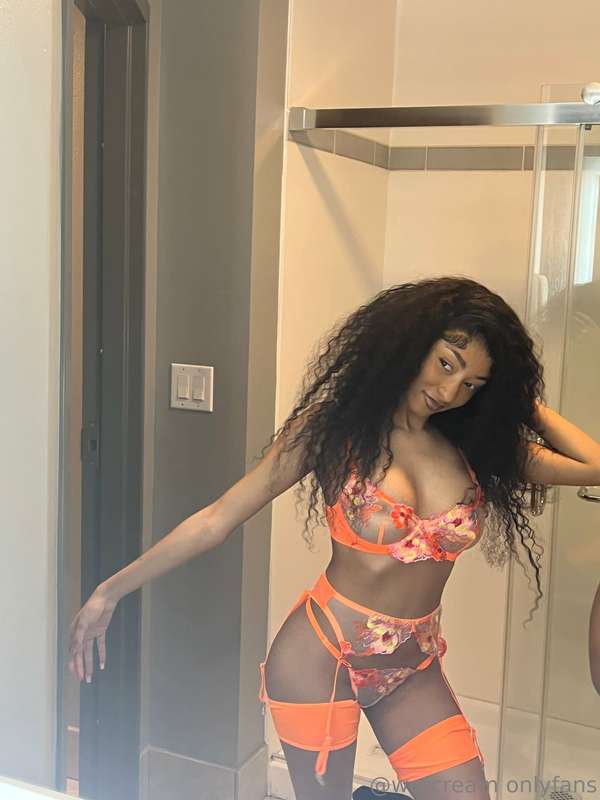 baddieeee leave comments ab this collab 🥰 16