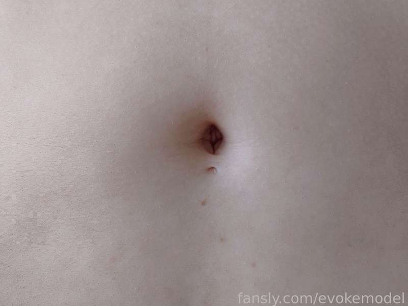 Evokemodel - Fansly - 18 Oct, 2021 3