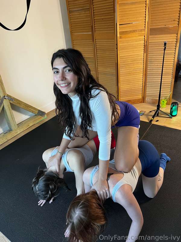  Triple trouble!!!😈🐱😈🐱😈🐱What color order would you fuck us i.. 1