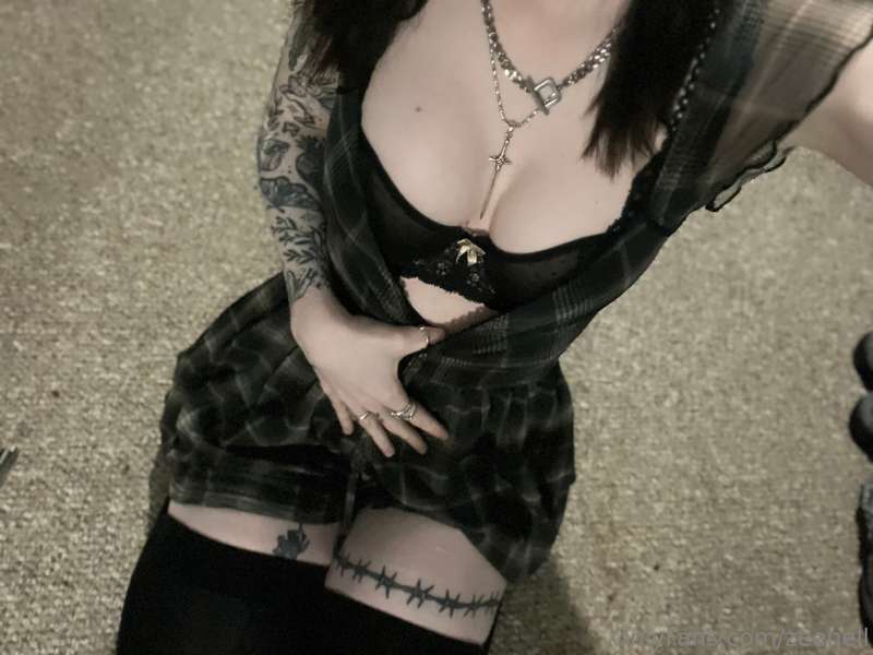 i loveeee easy access clothes! i need a big strong man to pu.. 19