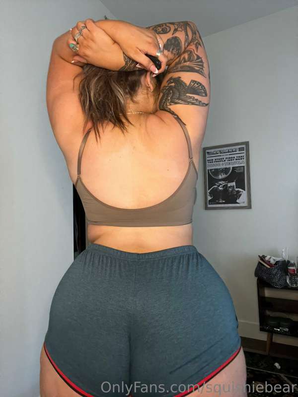 Up close ass spread :) 13