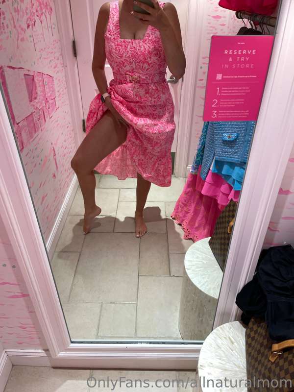 Post before bed 😋
Went to the mall today and did a try on 🤗 .. 3