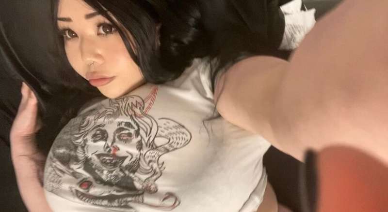 hii do you want to cuddle? 🥰 7