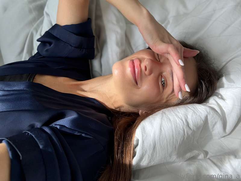 What would you say if I offered to stay in bed all day?🥰