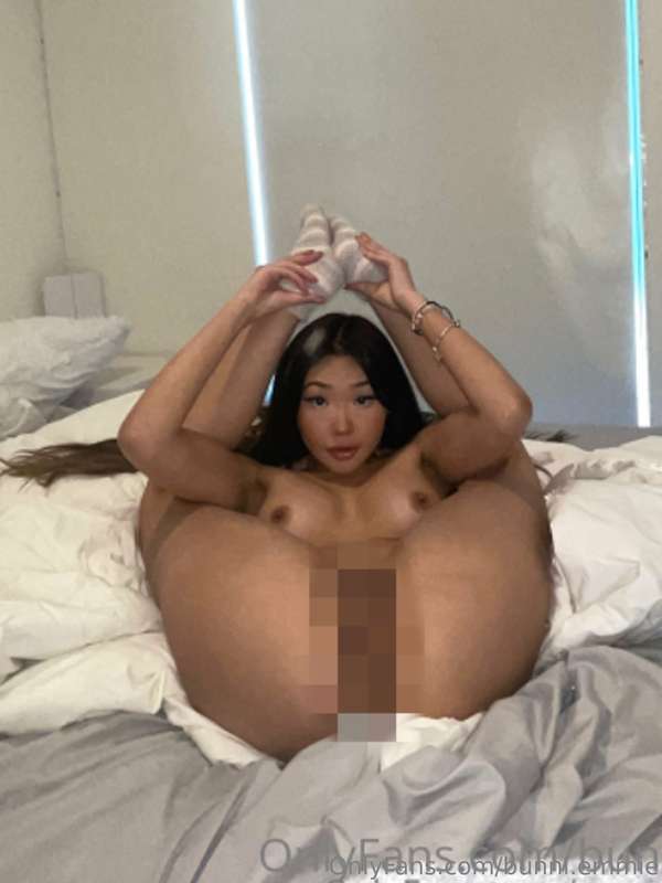 FUCK ME IN MISSIONARY 🥵got my legs up and my thighs spread a..